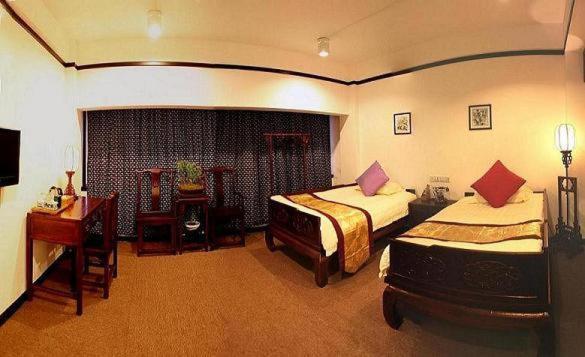 Tun XI Lodge Montes Huang Exterior foto
